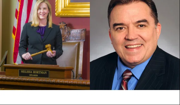 Deputada Melissa Hortman e senador John Hoffman